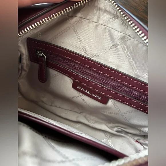 Michael Kors Jet Set Medium Logo Camera Bag in Royal Pink Multi - Picture 6 of 9